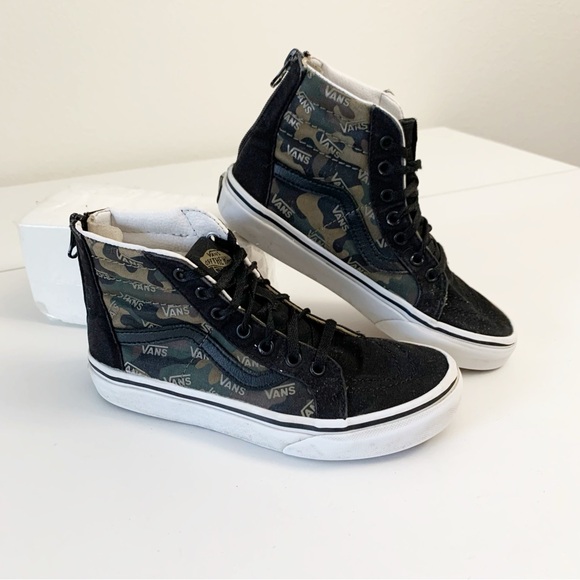 Vans Kids Old Skool High Top Camo Sneakers ~ 2.5 - Picture 1 of 10